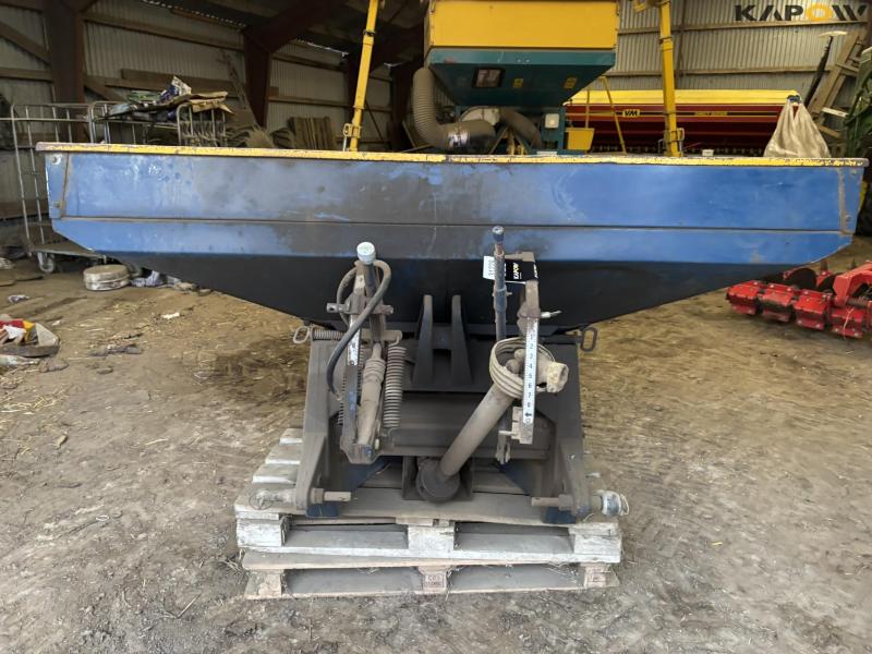 Bøgballe BL 1000 fertilizer spreader 2