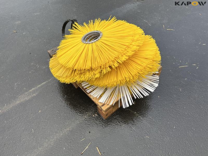 Brushes for brooms 7