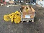 Brushes for motor broom 6