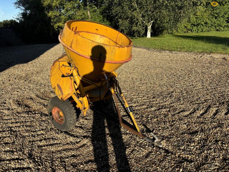 Bogballe FST 220 salt spreader 3