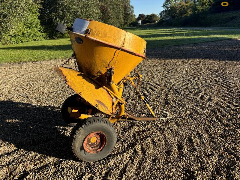 Bogballe FST 220 salt spreader 4