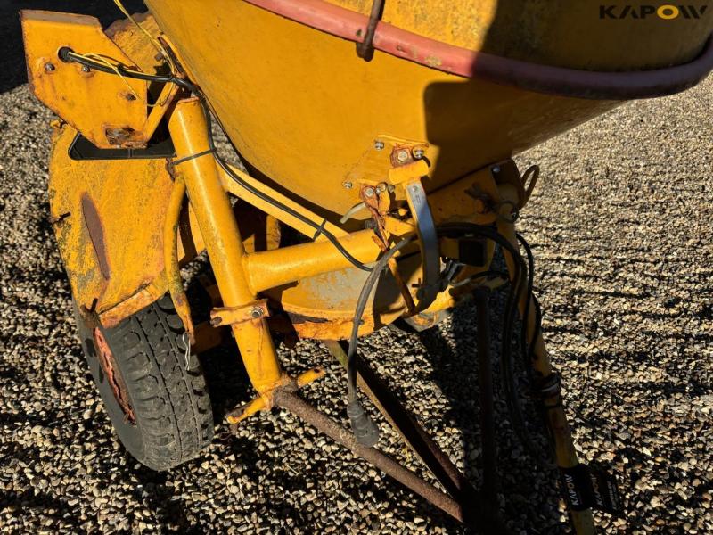 Bogballe FST 220 salt spreader 11