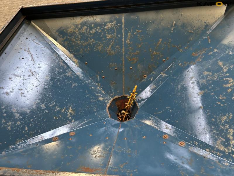 Bogballe fertilizer spreader 15