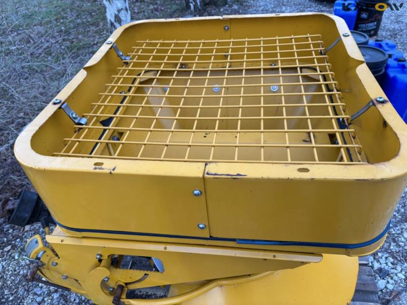 Bogballe S2 salt spreader 24