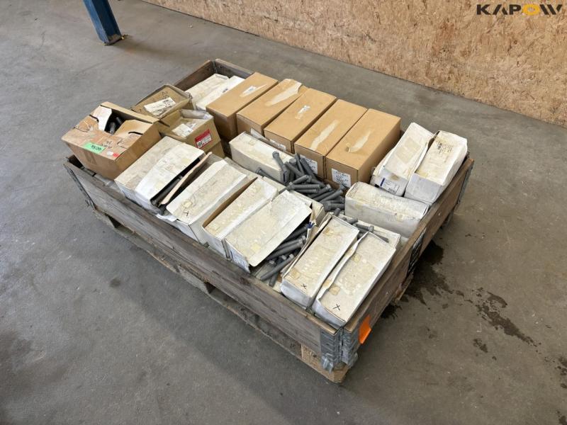 Bolts - Large lot 1