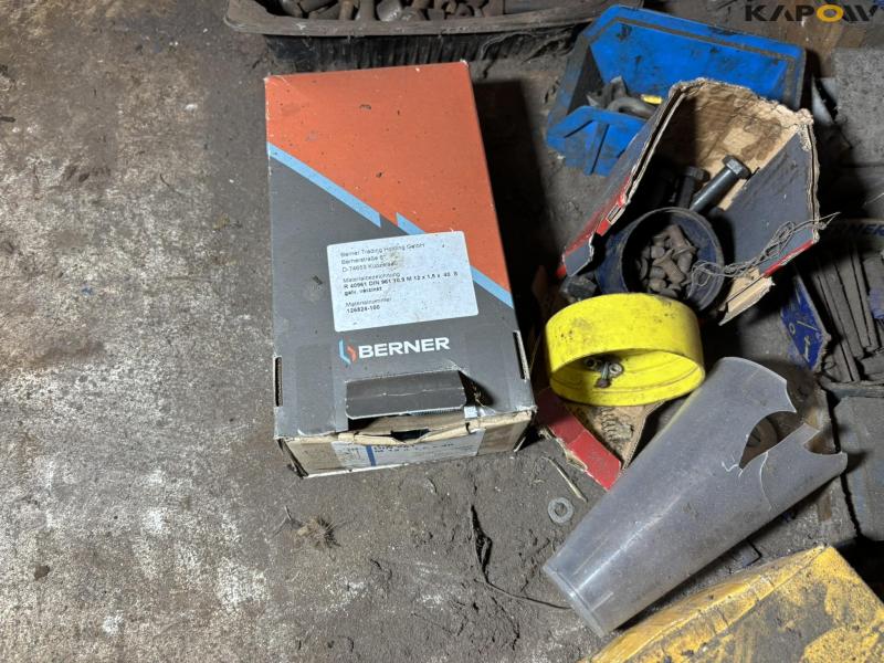 Bolts and assortment boxes with contents 46