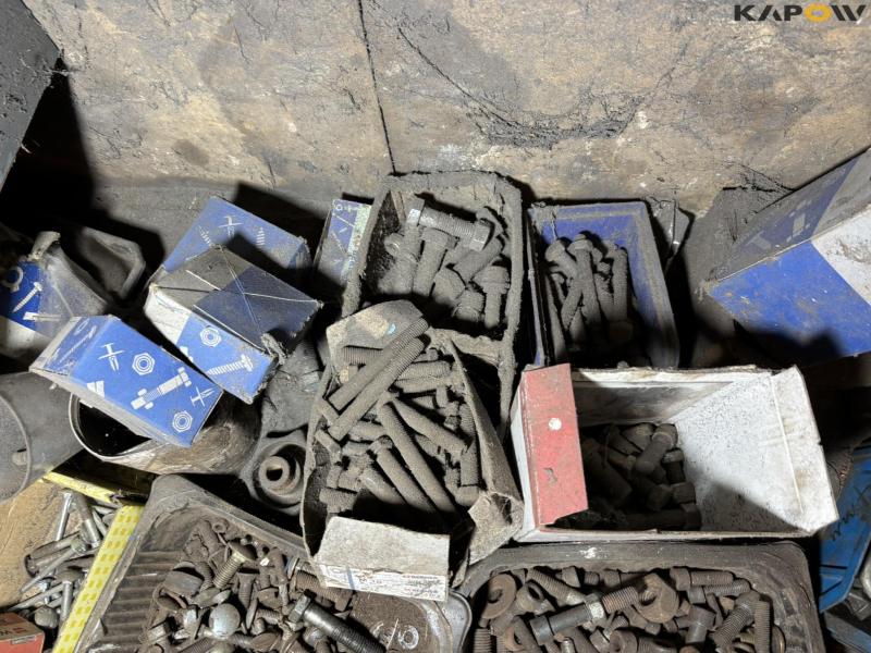 Bolts and assortment boxes with contents 48