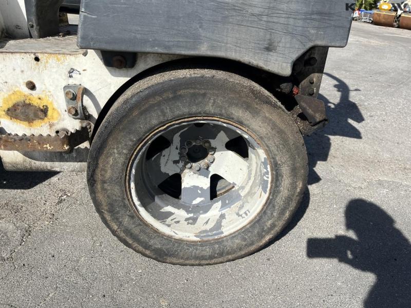 Bomag BW100 SCC drum 9