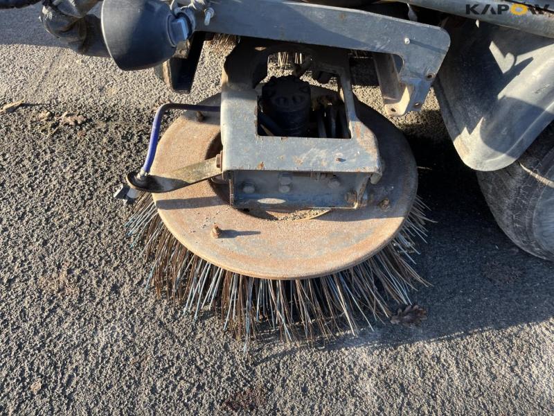 Boschung S3 sweeper/vacuum cleaner 13