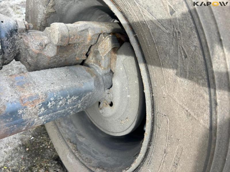 BPW axle with tires and rim 9