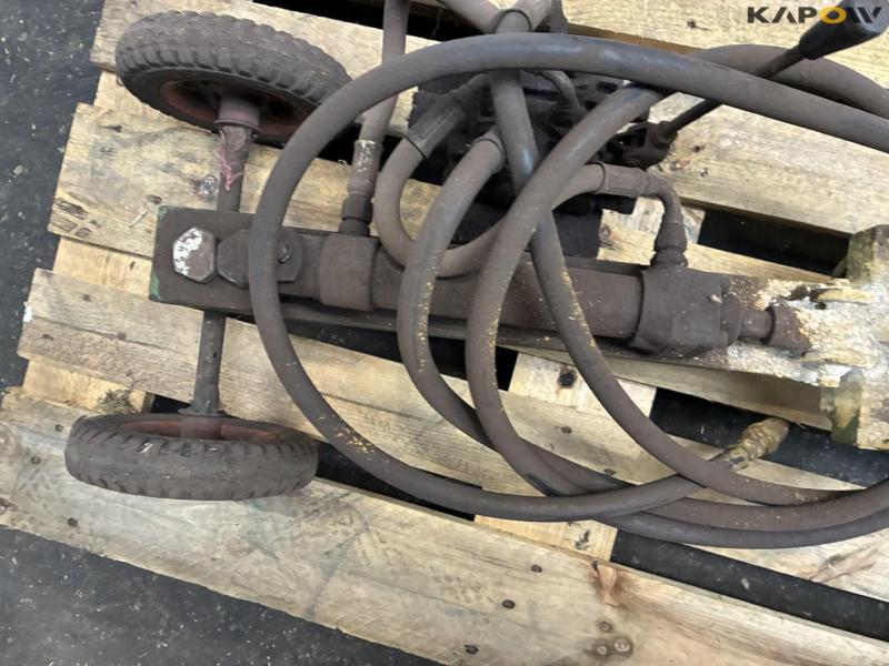 Firewood splitter and wheelbarrow 13