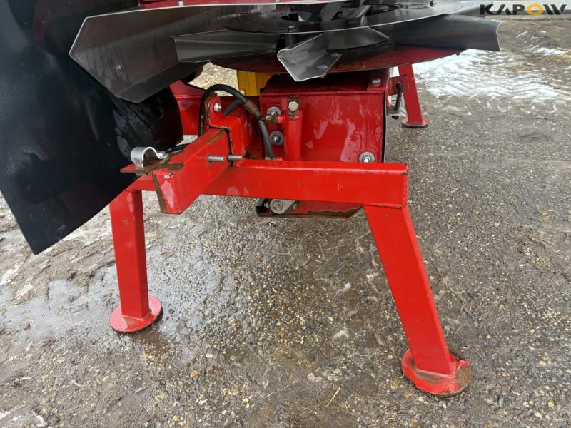 Bredal A2X mounted fertilizer spreader 7