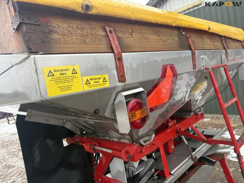 Bredal A2X mounted fertilizer spreader 15