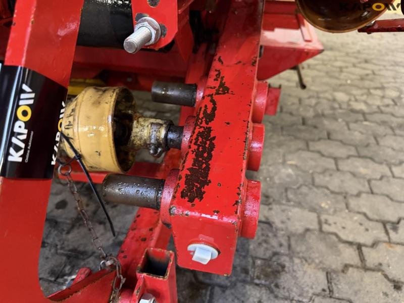 Bredal B2 fertilizer spreader 28