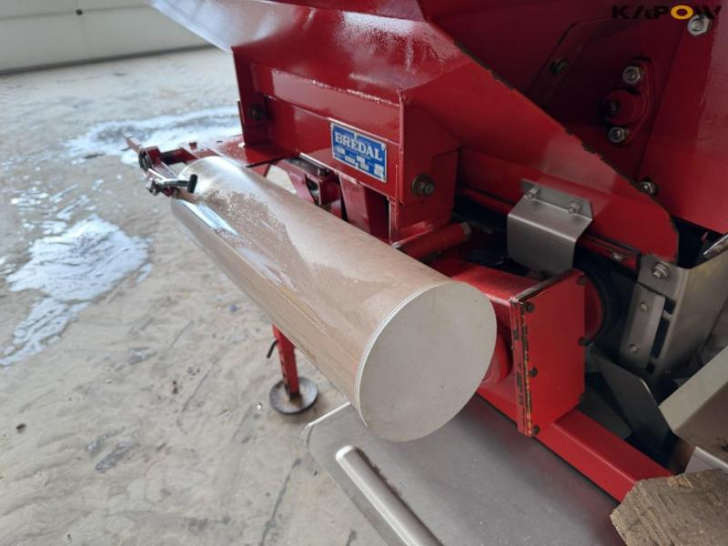 Bredal B2XL fertilizer spreader 11