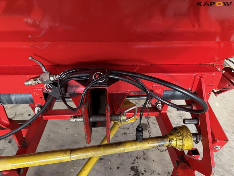 Bredal B2XL fertilizer spreader 22