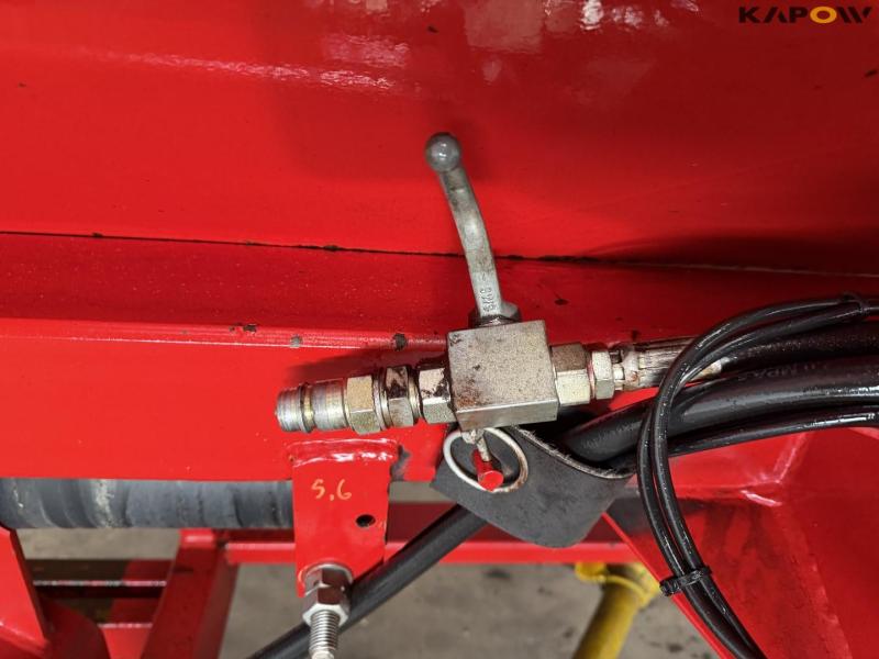 Bredal B2XL fertilizer spreader 23