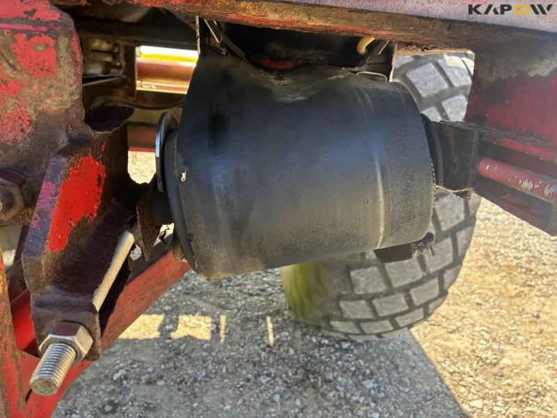 Bredal B4S fertilizer spreader 8
