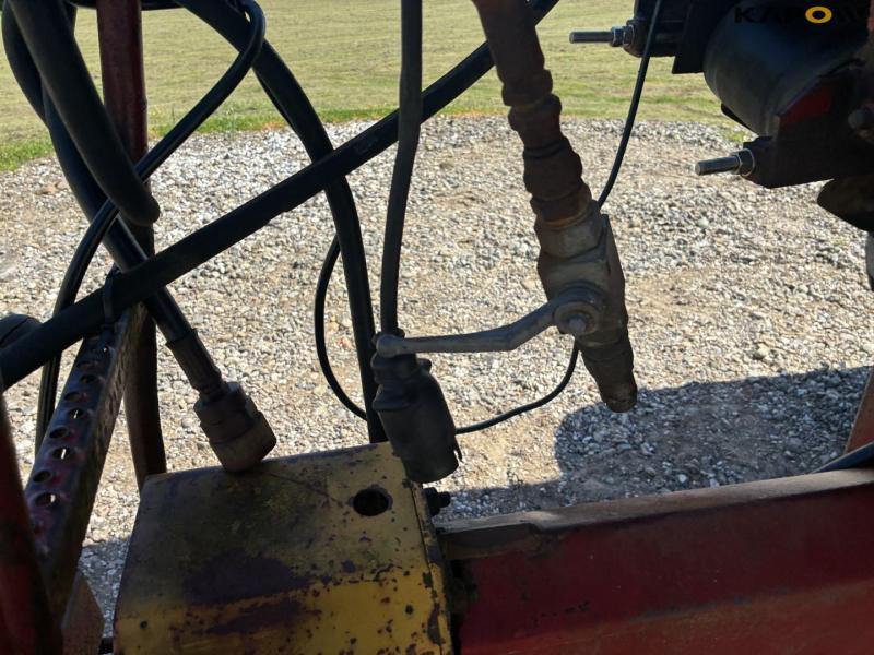 Bredal B4S fertilizer spreader 12