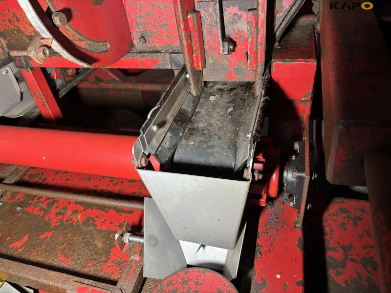 Bredal B6 fertilizer spreader 27