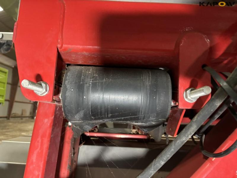 Bredal F2RF mounted fertilizer spreader 14