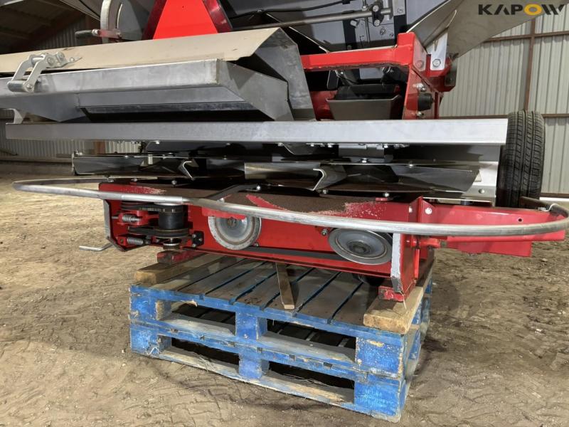 Bredal F2RF mounted fertilizer spreader 21