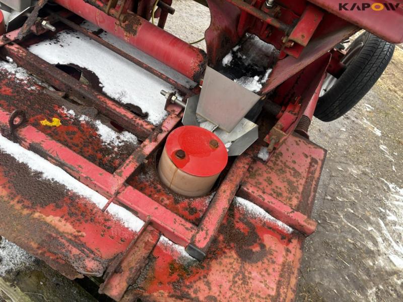 Bredal fertilizer spreader 10