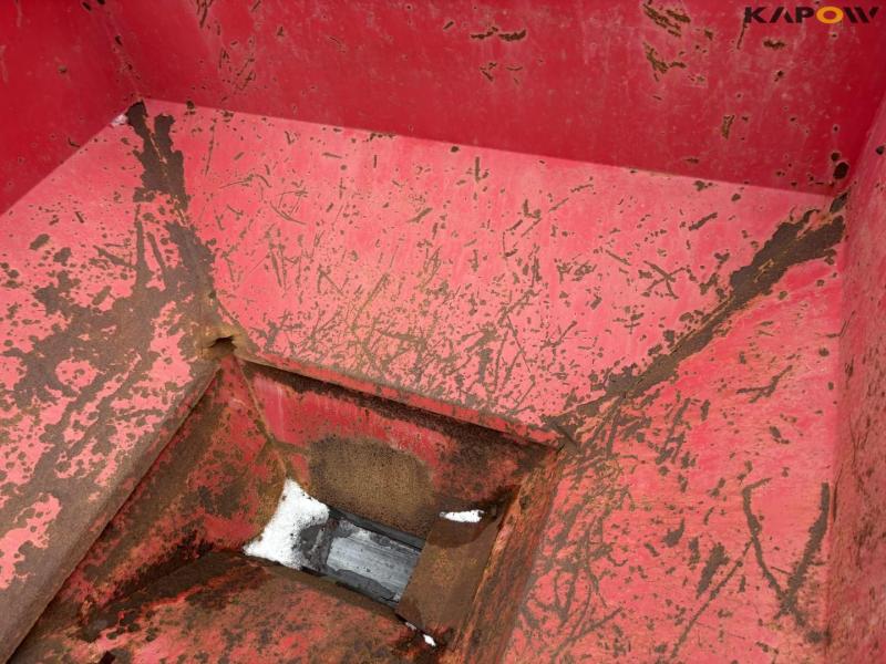 Bredal fertilizer spreader 21