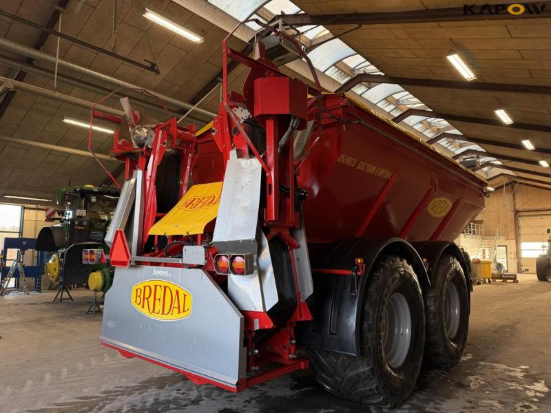 Bredal K165XES lime spreader 4