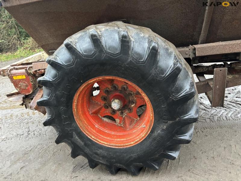 Bredal lime spreader 17