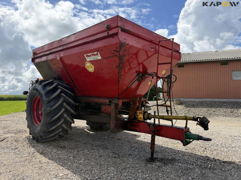Bredal lime spreader 3