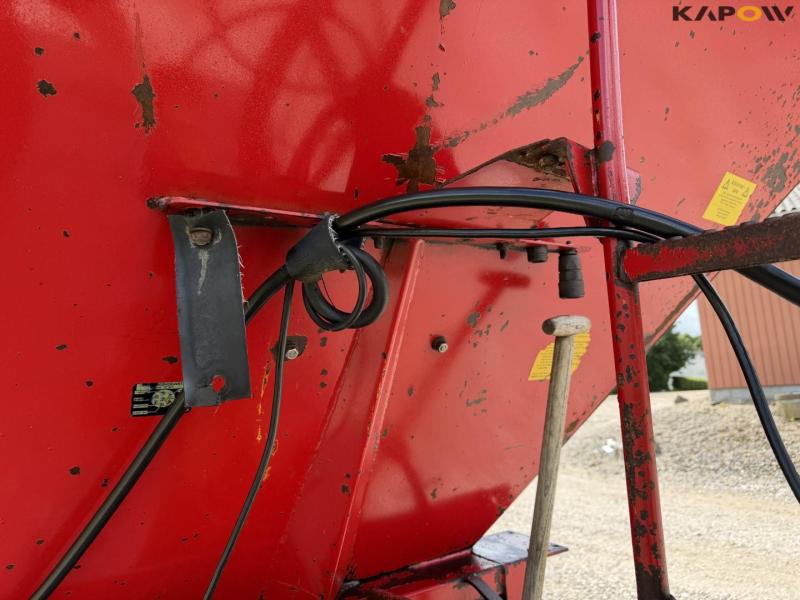 Bredal lime spreader 15