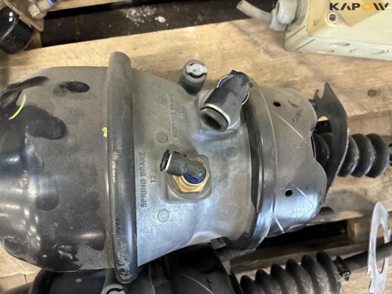 Brake cylinder 18