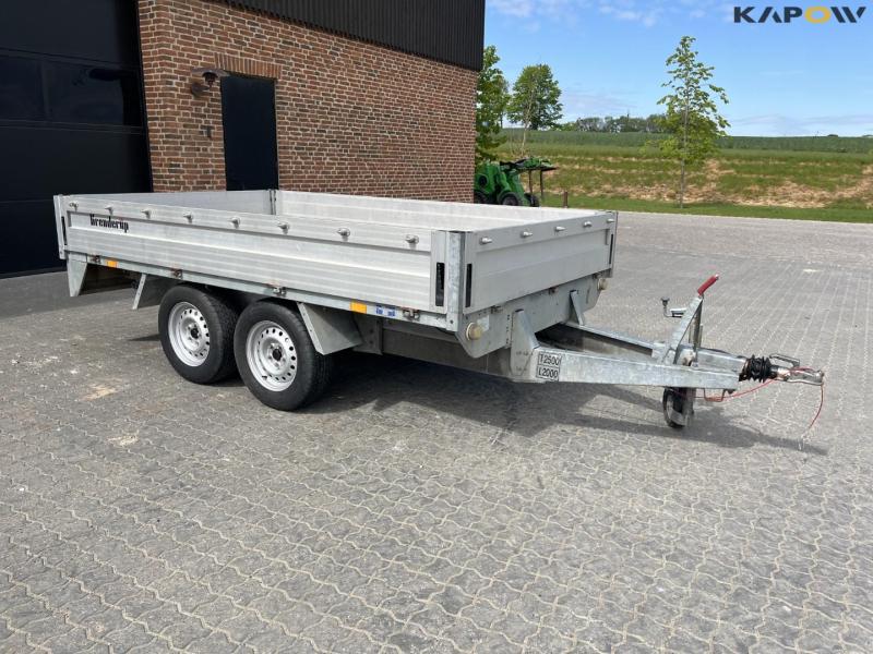 Brenderup trailer with chutes 3