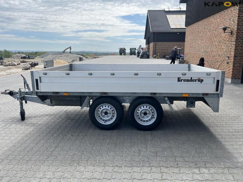 Brenderup trailer with chutes 8