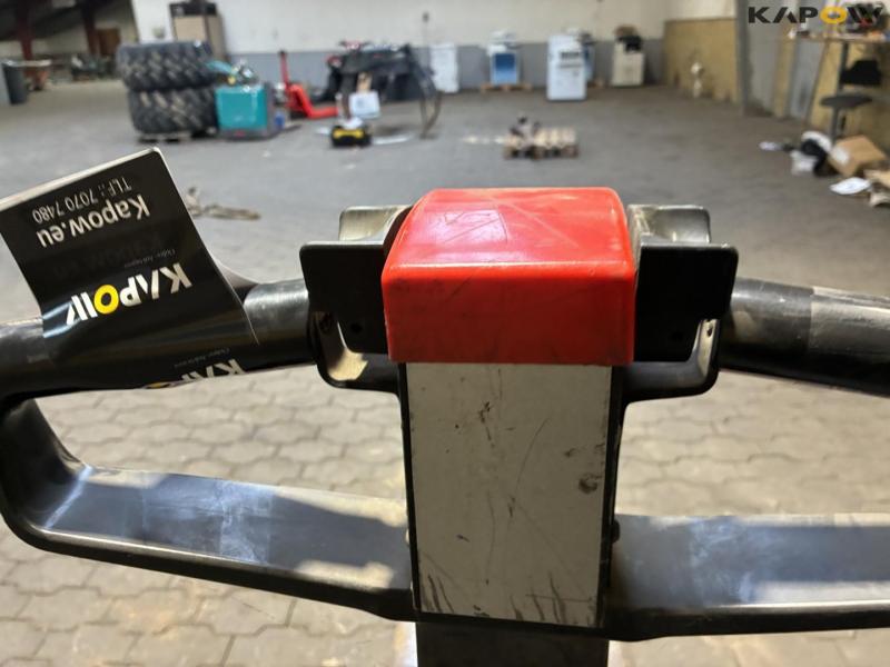 BT Electric pallet truck 11