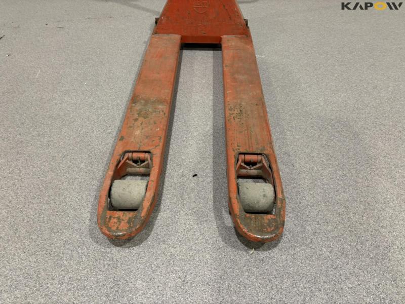 BT LHM230 pallet truck 10