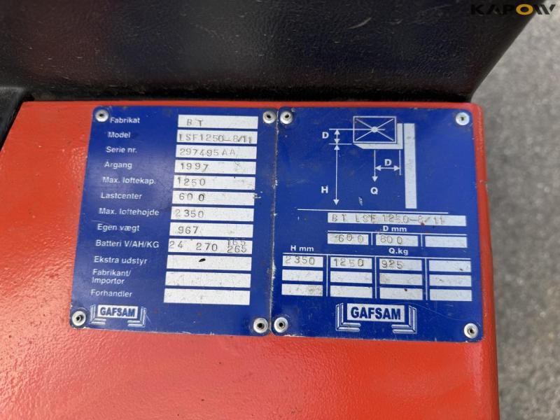 BT LSF 1250 electric stacker 19