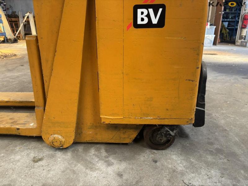 BV S12 Electric pallet stacker 17