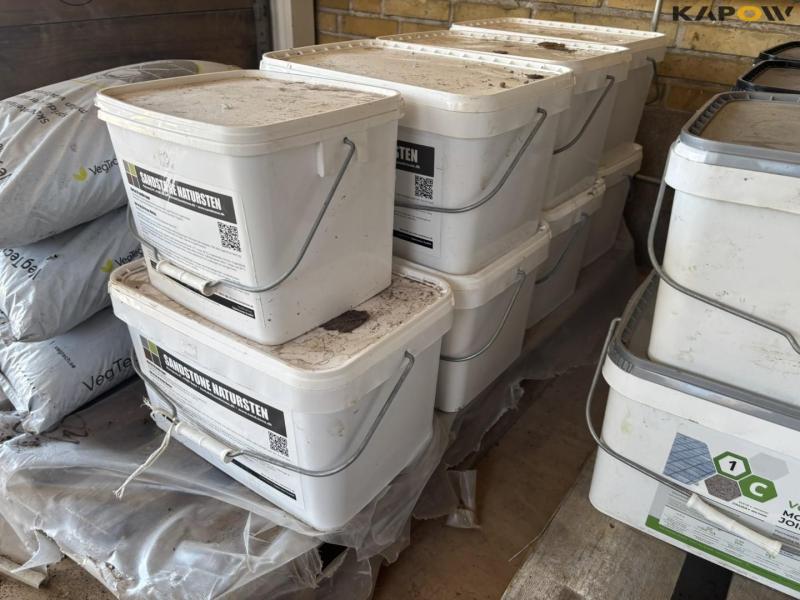Building and auxiliary materials 9