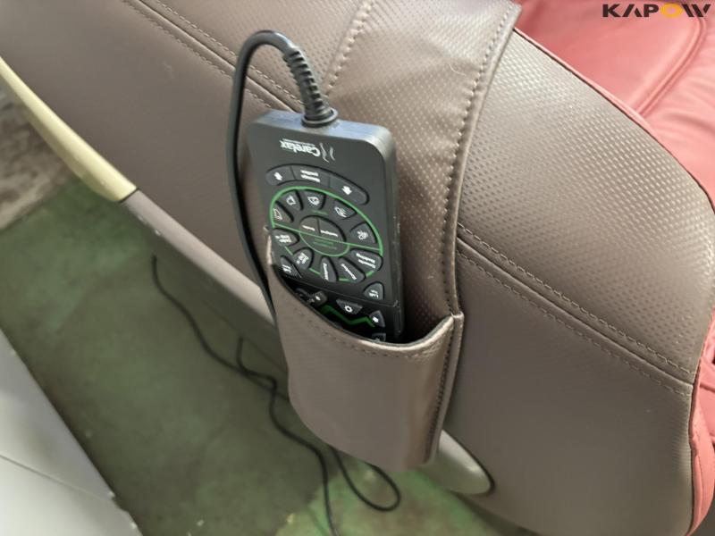 Carelax Everest massage chair 9