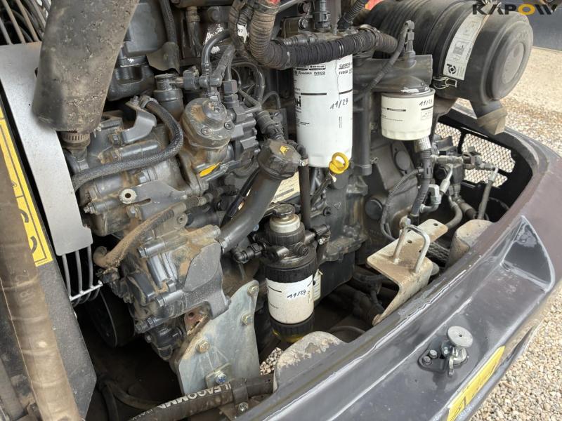 Case 121F wheel loader 39
