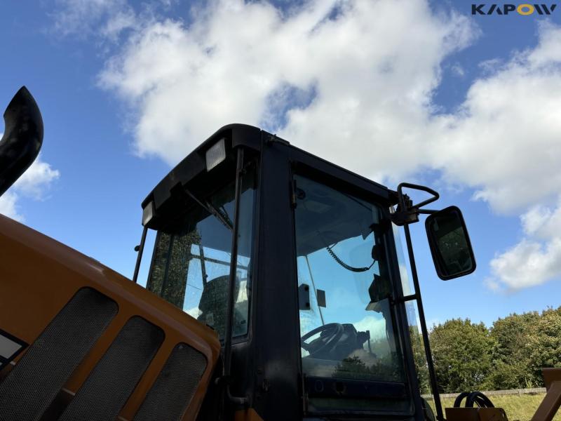 Case 521D wheel loader 24