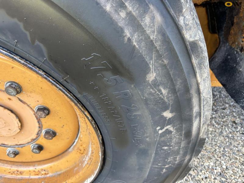 Case 521D wheel loader 41