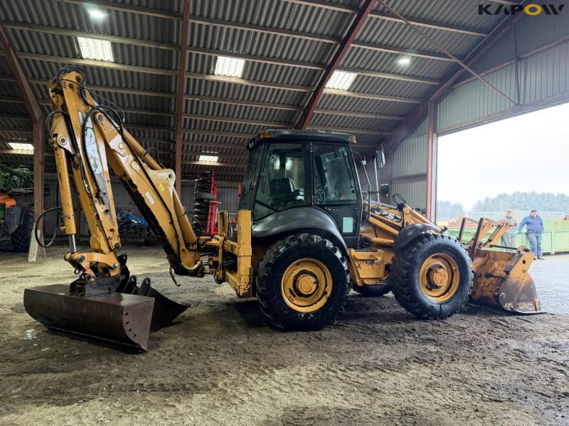 Case 695 backhoe loader 4