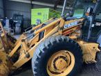 Case 695 backhoe loader 9