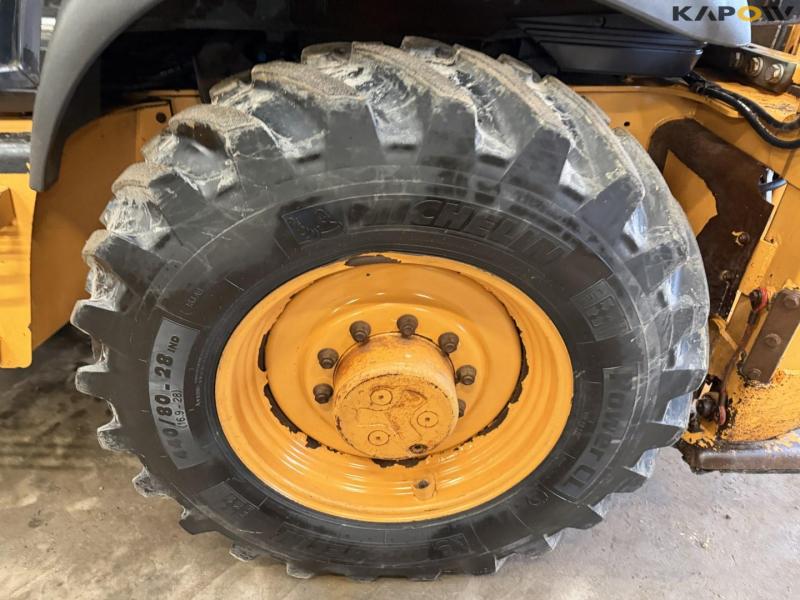 Case 695ST backhoe loader 57