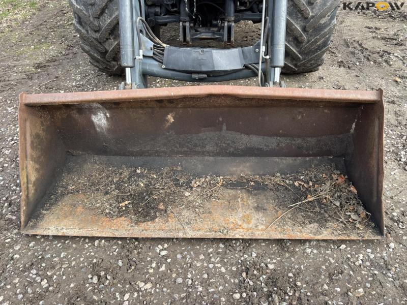 Case CVX 1155 4 WD tractor with front loader 11