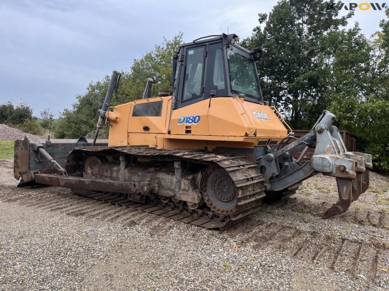Case/New Holland D180 dozer with 3 tooth ripper 6