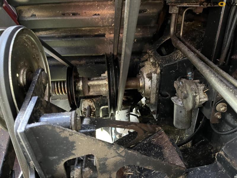 Case IH 9120 combine harvester with 35-foot vario header 47